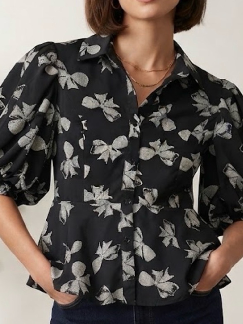 Gracia Black & White Bow Print Peplum Blouse Large button front Size Large